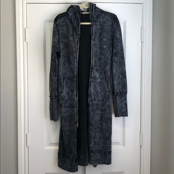 extra long zip up hoodie